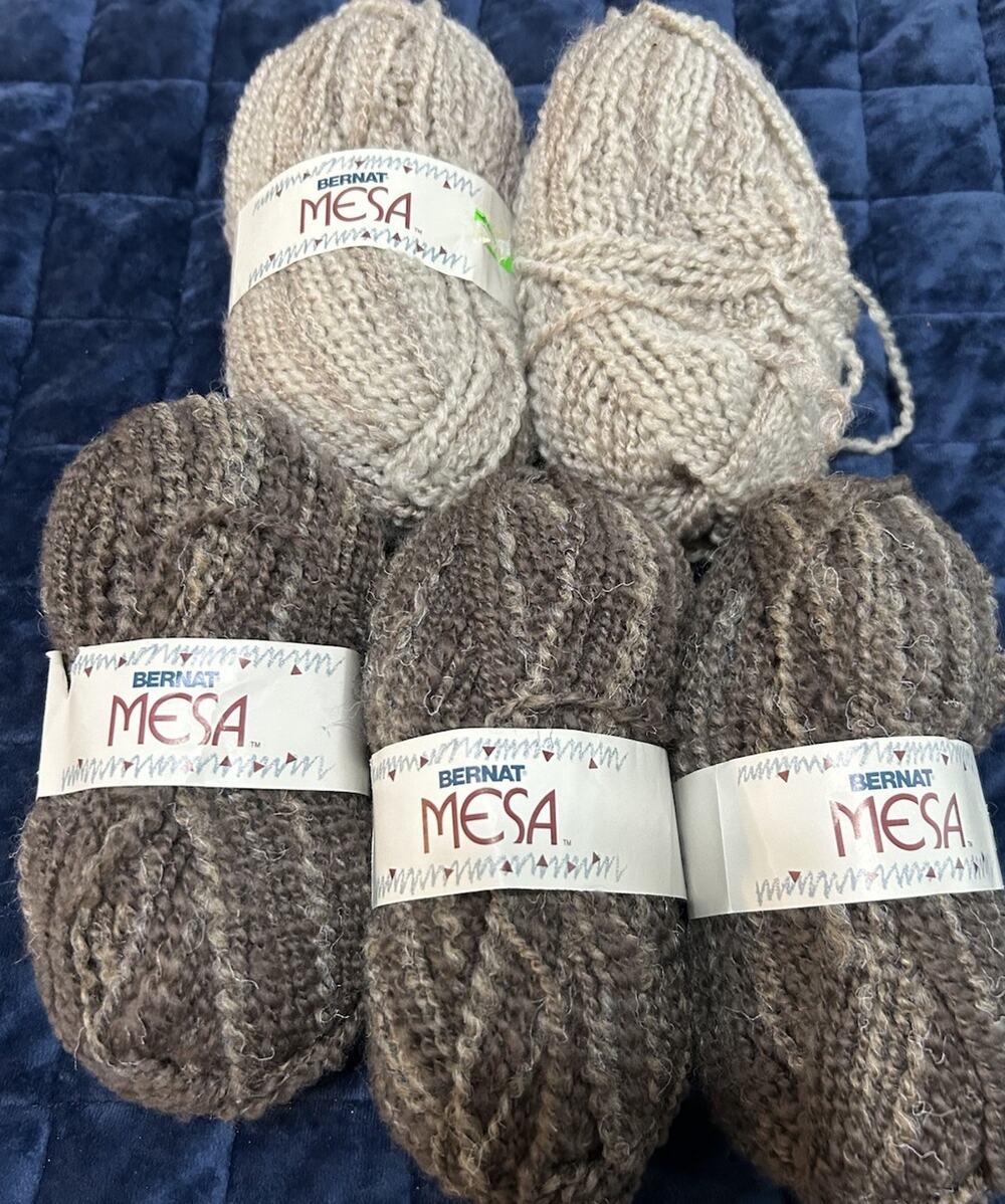 Mixed Lot 5 Skeins Bernat MESA Yarn Wool Blend Brown #AM11318 Tan #AL11319 50gr‎